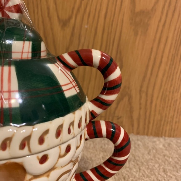 Debbie Mumm Christmas Santa Tea Pot - Picture 6 of 7